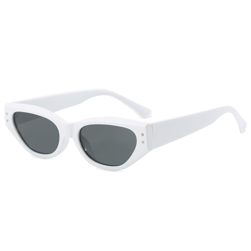 Women Stylish Cat-Eye Sunglasses with High-Quality Design Bowlift