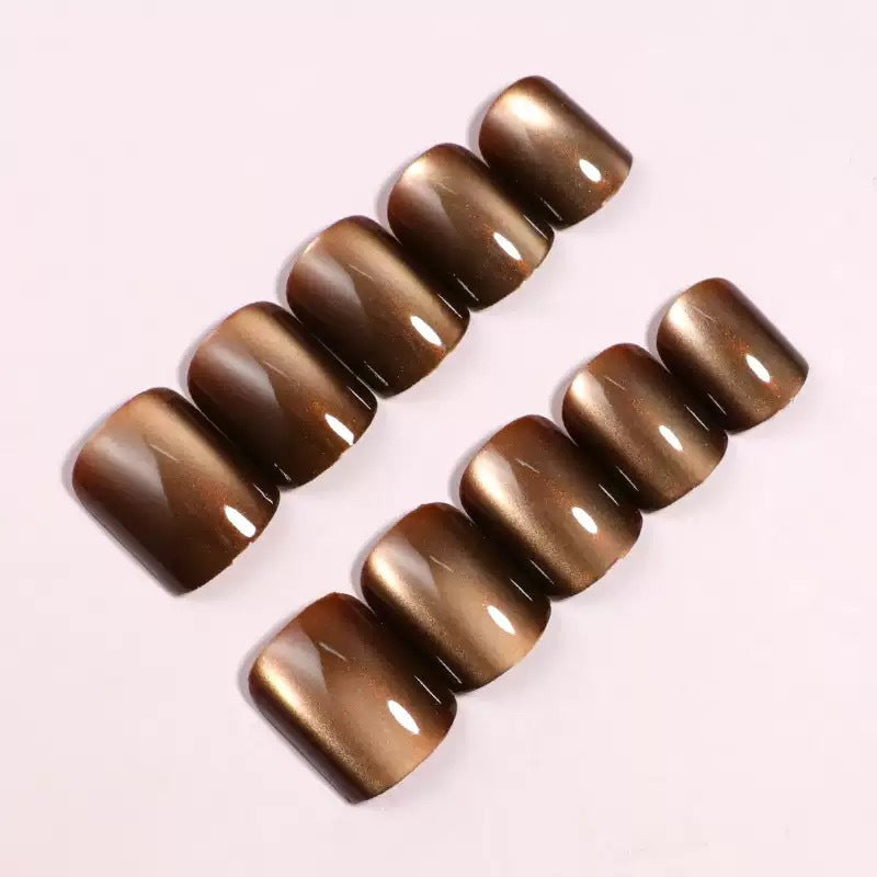 Artificial nail set with luxurious shine and elegant 3D details Bowlift