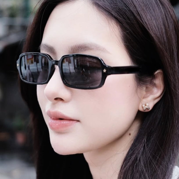 Women's fashionable rectangular sunglasses with outstanding design and protective UV filter Bowlift