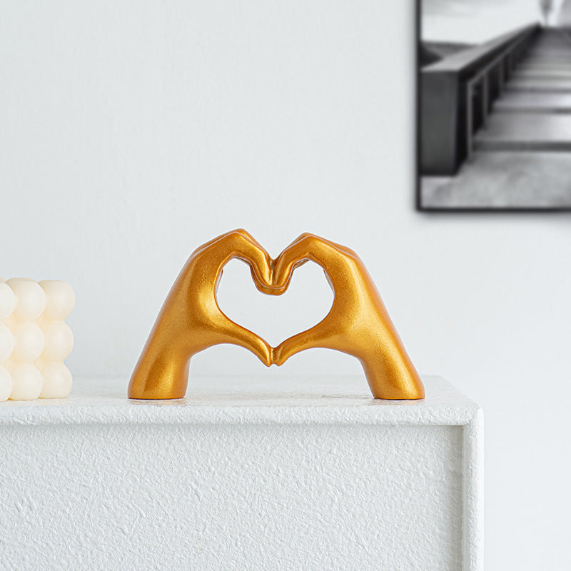 Decorative Heart-shaped Sculpture Bowlift