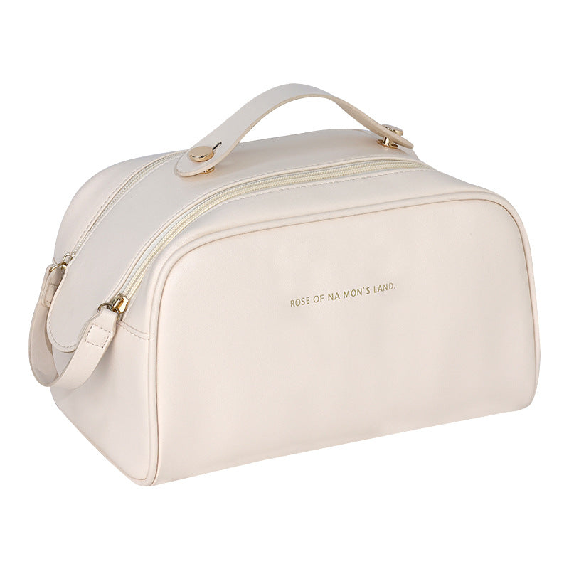 Cosmetic and Care Bag in Elegant Design with Practical Zipper Bowlift