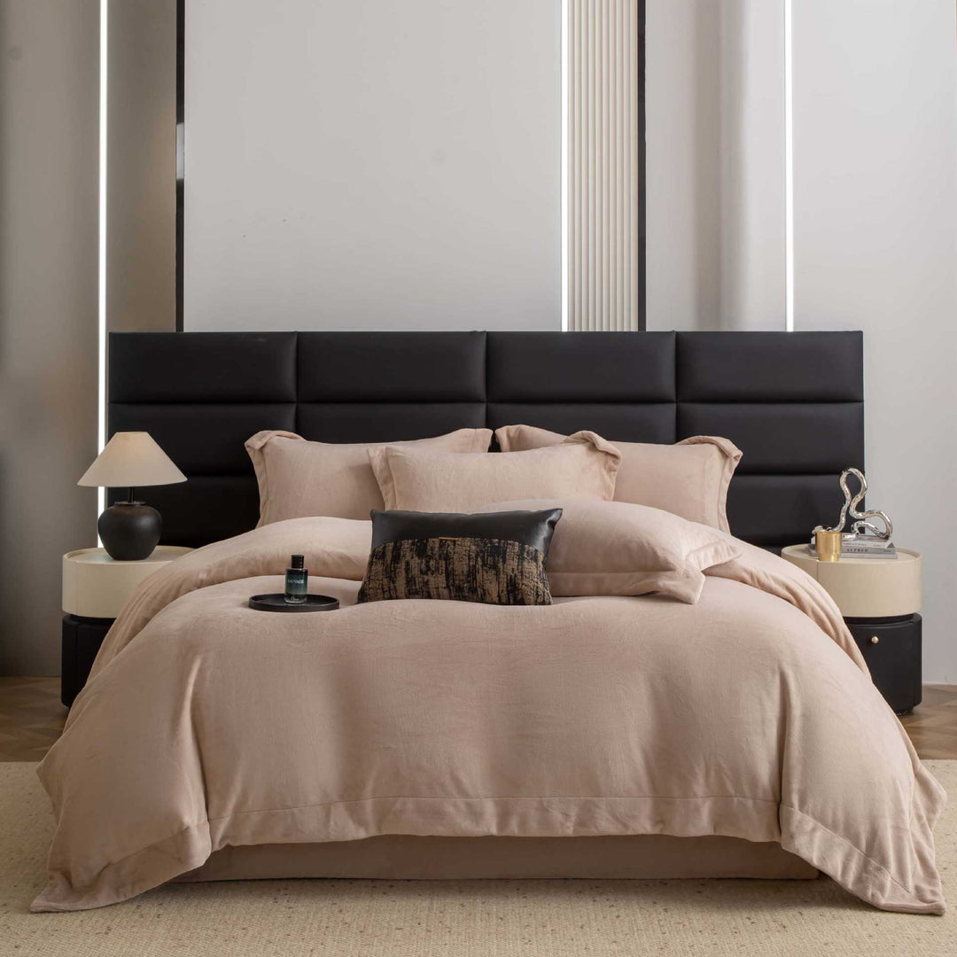 Linen bedding set with stonewashed structure and light cotton blend