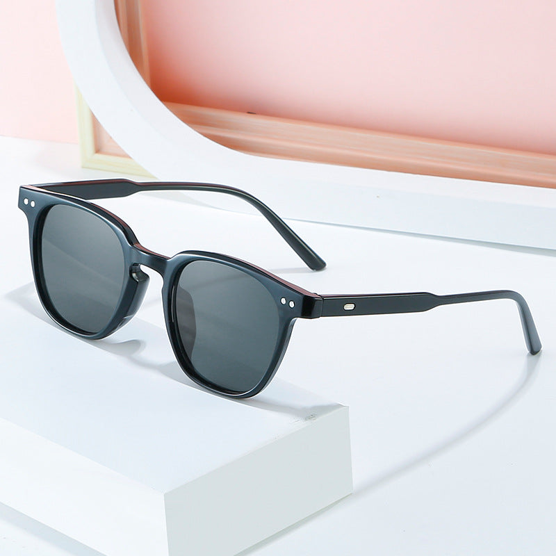 Ladies fashionable sunglasses with high-quality UV protection and comfortable frame Bowlift