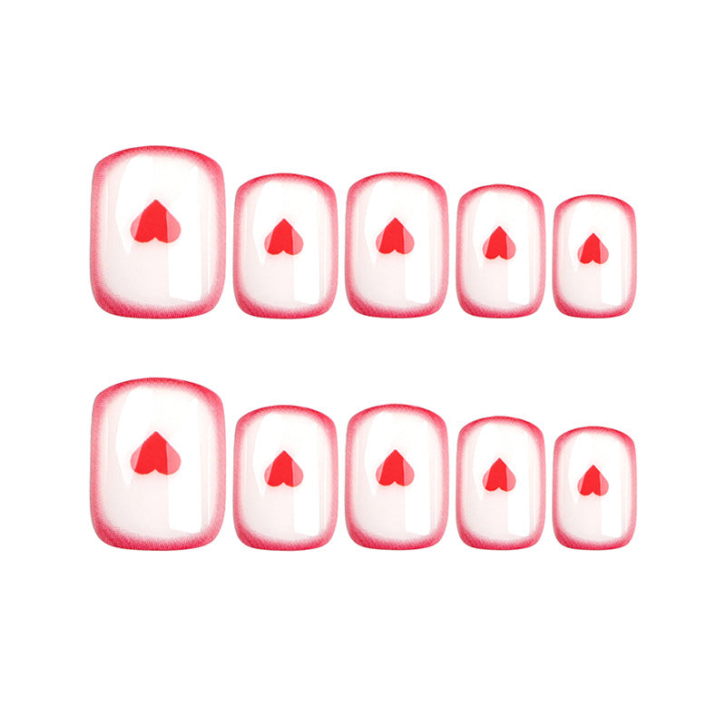 Nail art with romantic heart motifs Bowlift