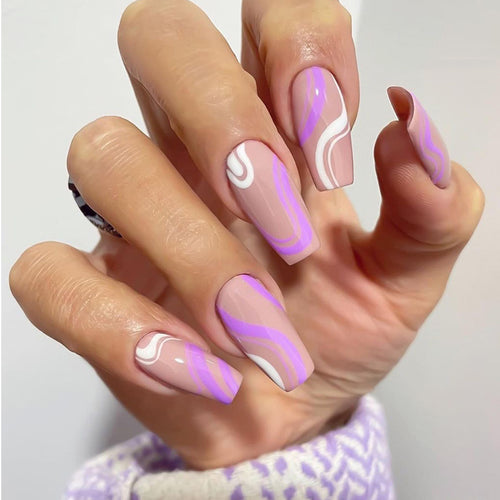 Artful artificial nails with elegant wave design Bowlift