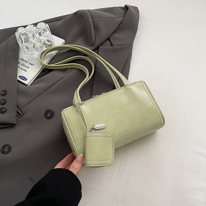 Elegant Structured Handbag Bowlift