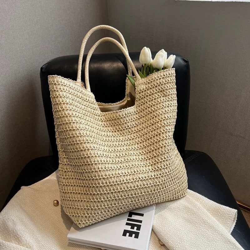 Handwoven tote bag with structured weaving Bowlift