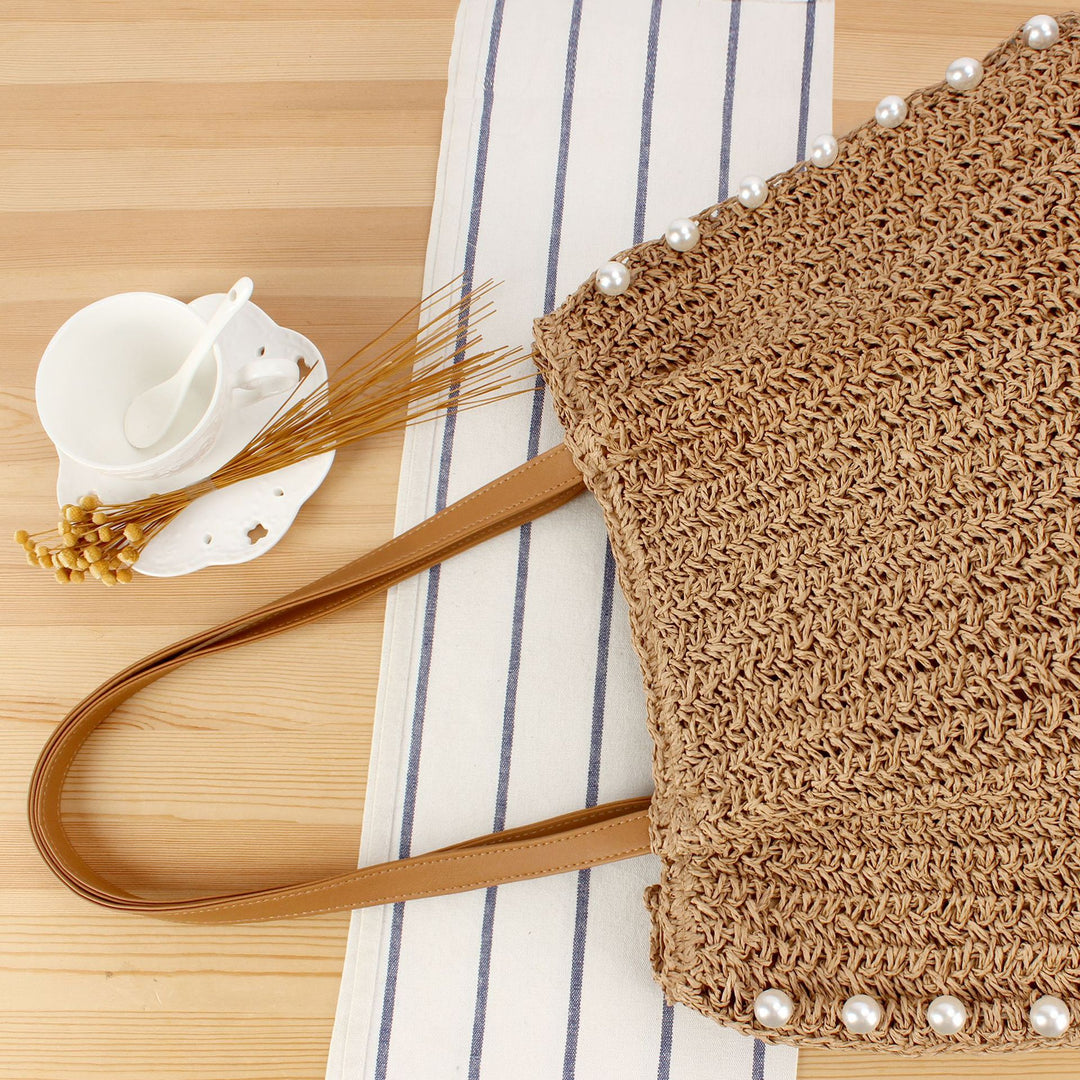 Expressive straw bag Bowlift