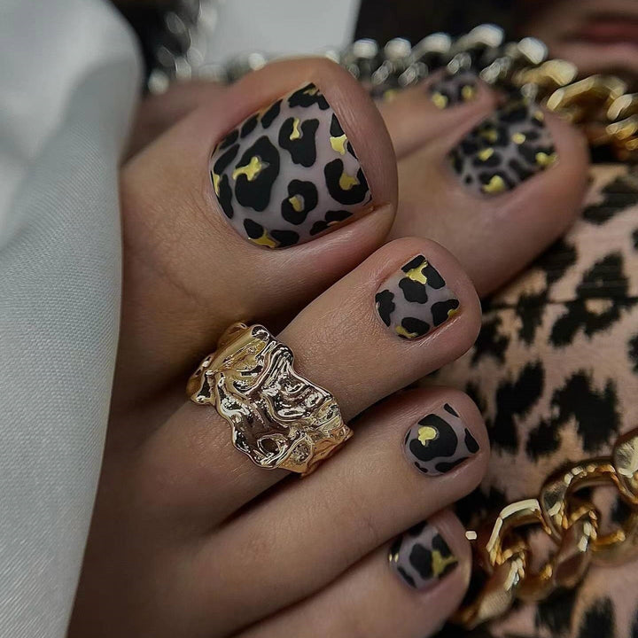 Artistic Leopard Print Toe Nail Art Bowlift