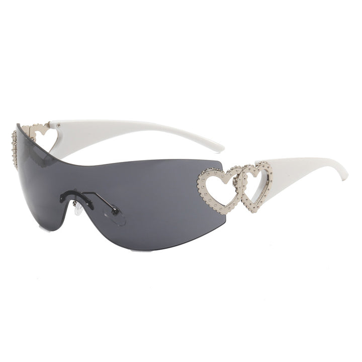 Ladies Fashion Sunglasses with Heart Applications Bowlift