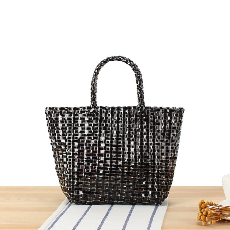 Handbag Made of Woven Natural Material with Elegant Accents Bowlift