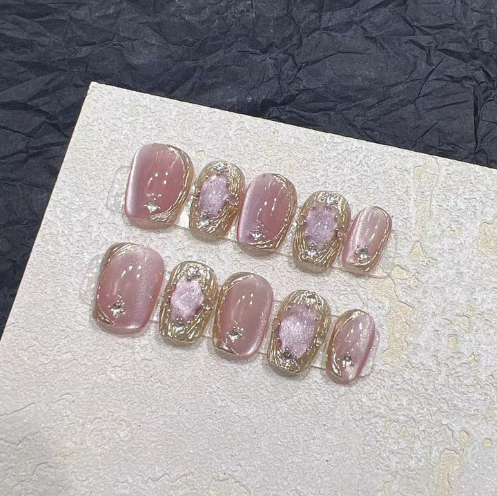 Chic Press-On Nail Art Set Bowlift