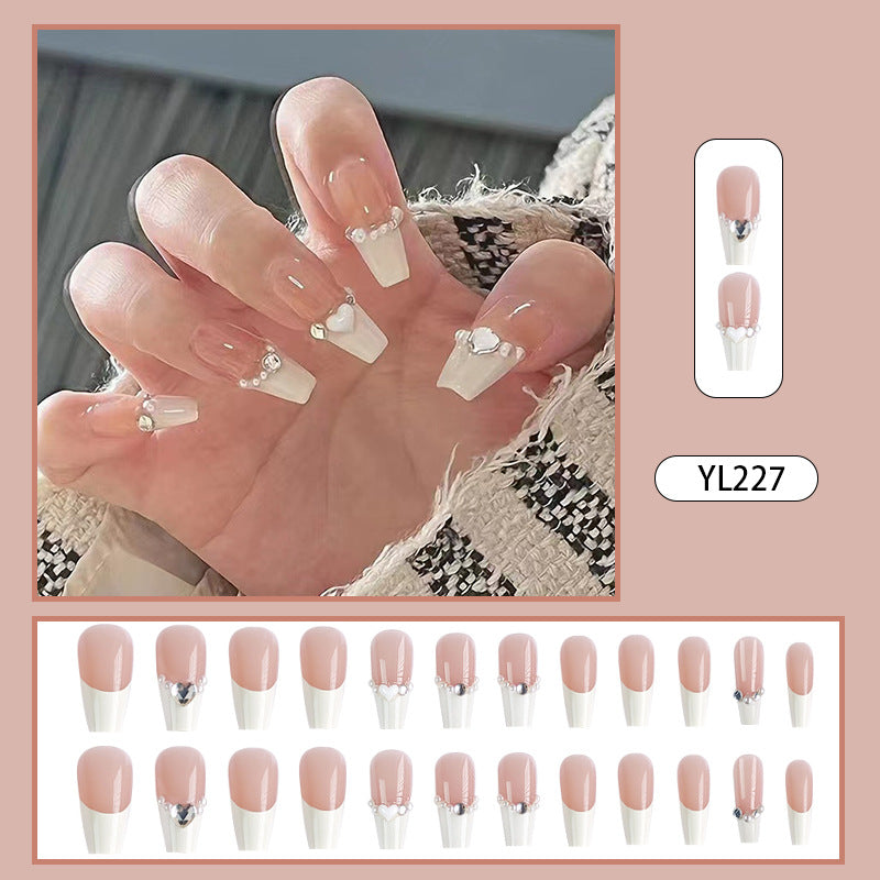Artful nail extensions with 3D elements Bowlift