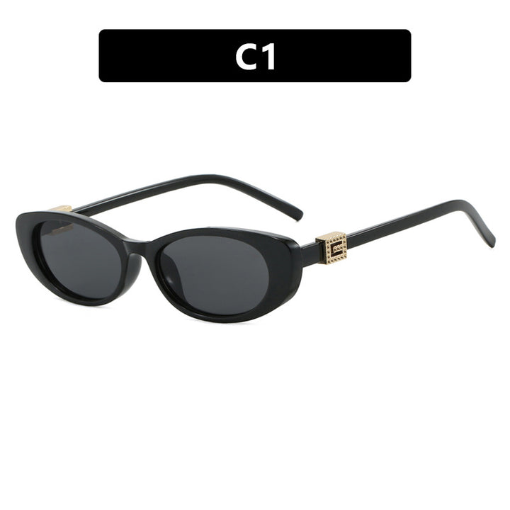 Women elegant Cat-Eye sunglasses with fine accents Bowlift