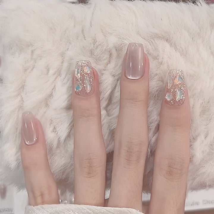 Modestly Chic Press-On Nails Bowlift