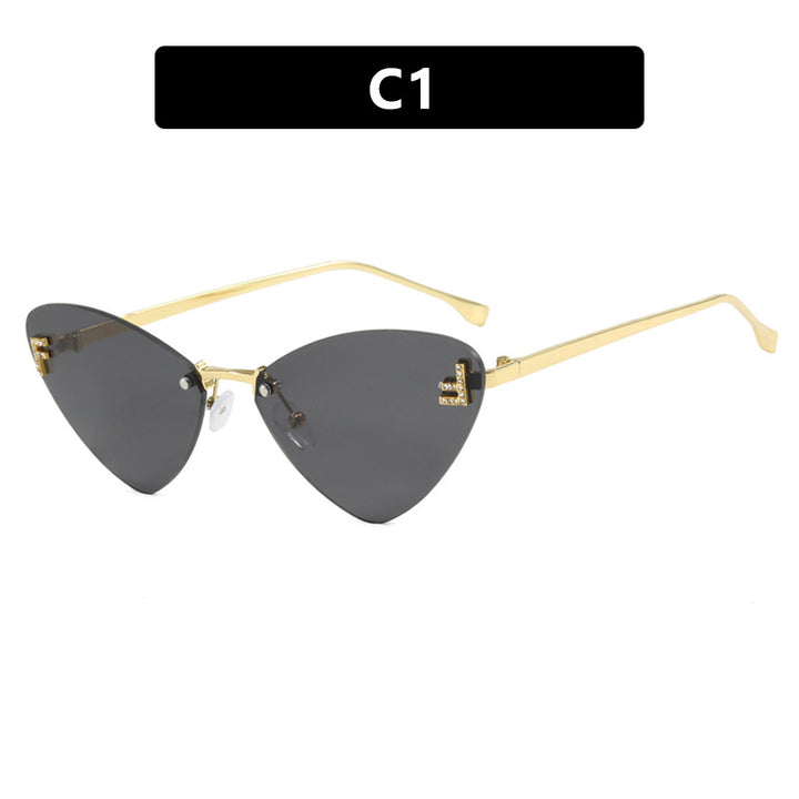Women's extravagant Cat-Eye sunglasses with sparkling details Bowlift