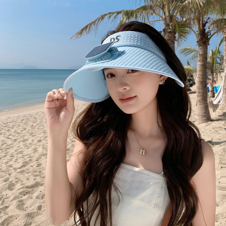 adjustable sun visor with integrated mini fan and UV protection Bowlift