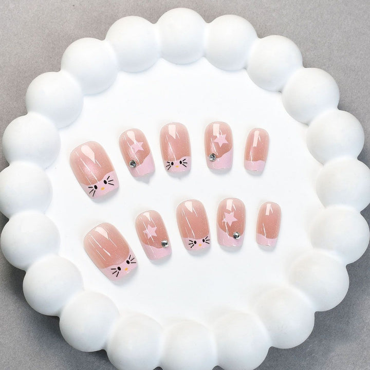 Artificial Beautiful Nail Art Bowlift