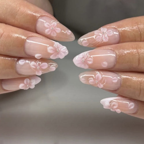 Artful nail extensions with floral 3D details Bowlift