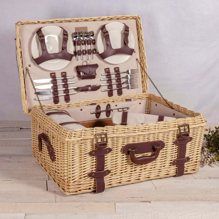 Women's stylish picnic basket with integrated dinnerware set and practical compartments Bowlift