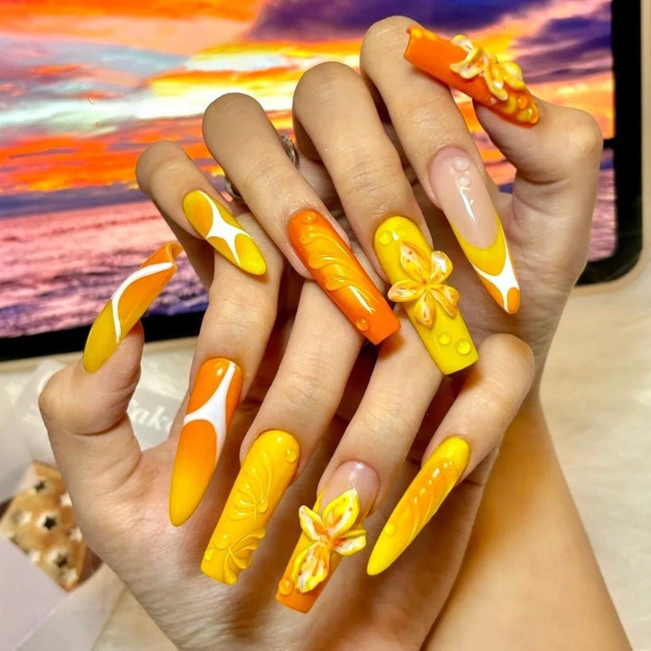 Artful Nail Tips Set with Leaf Accents Bowlift