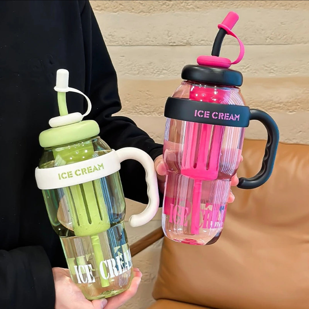 Ladies drinking container with practical straw Bowlift