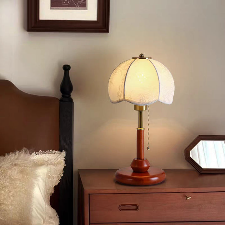 Vintage-Inspired Table Lamp