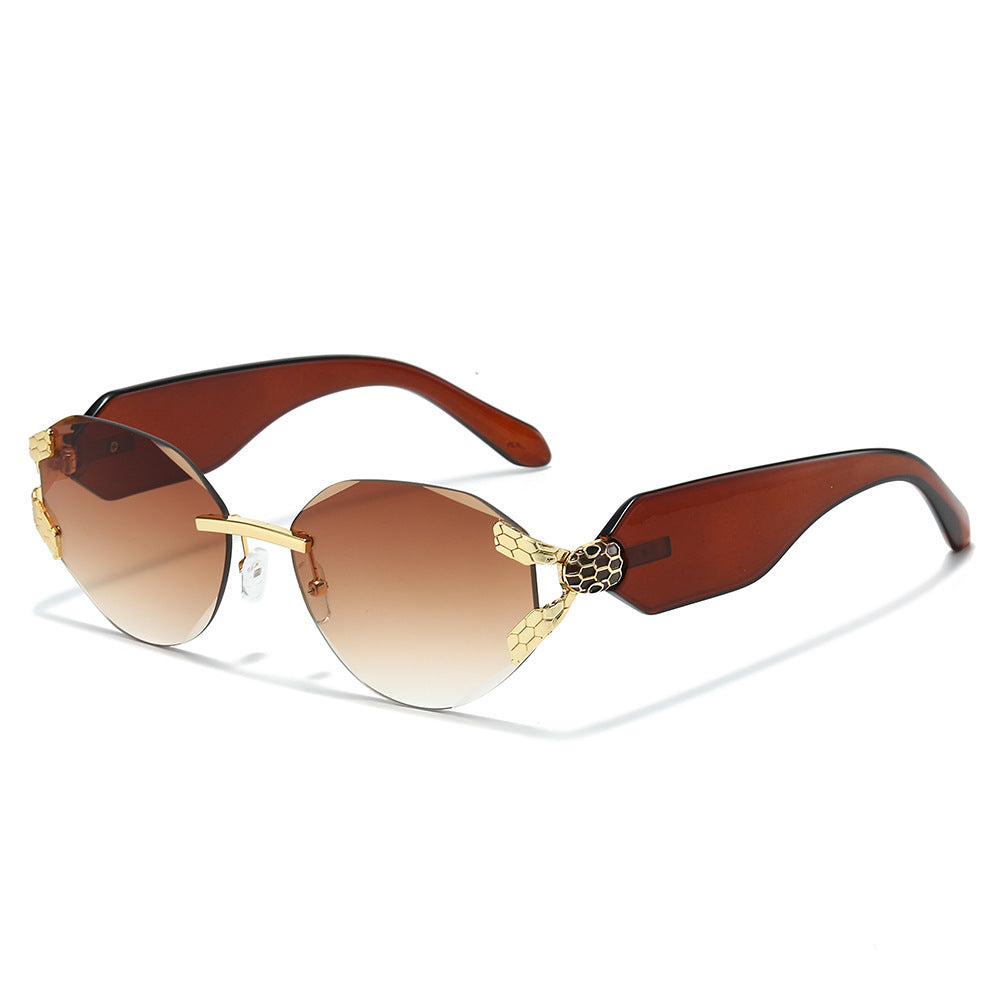 Elegant Cat-Eye Sunglasses with Unique Design Bowlift