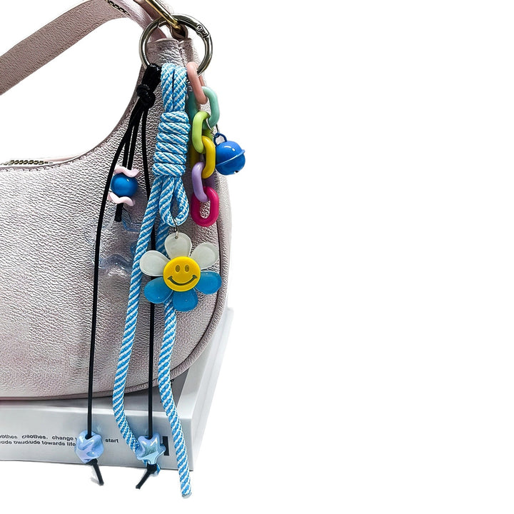 Playful keychain Bowlift