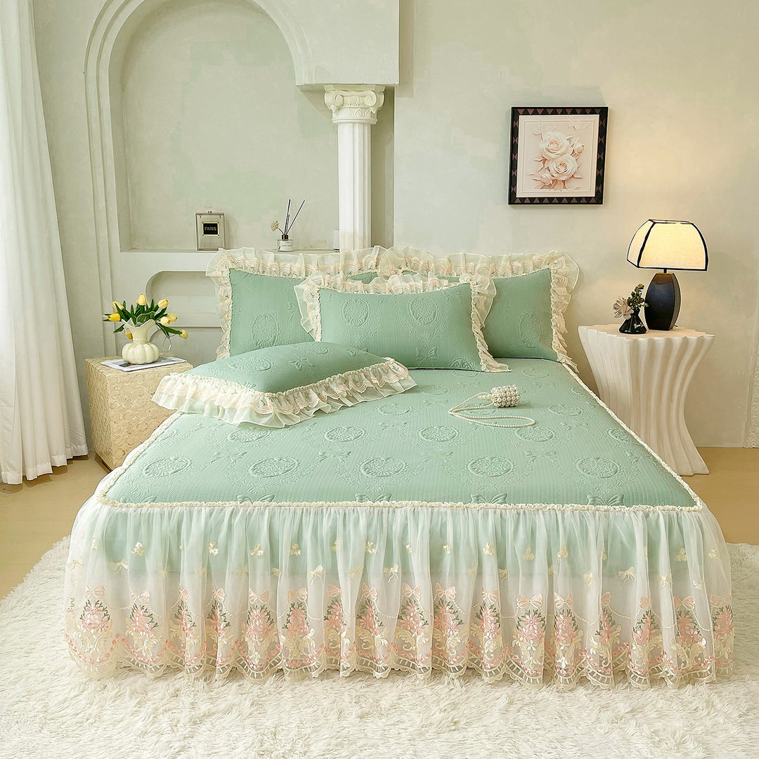 Elegant Ruffled Bedspread Set