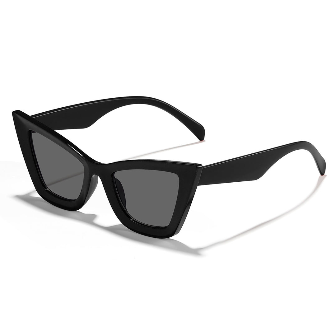 Women's Cat-Eye Sunglasses with Modern Frame and UV Protection Bowlift