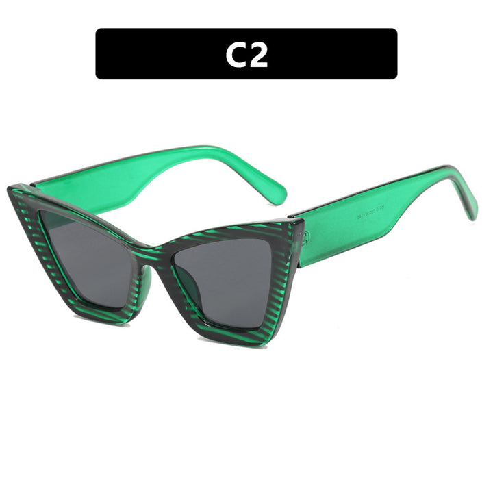 Women's Cat-Eye Sunglasses with Elegant Lenses and UV Protection Bowlift