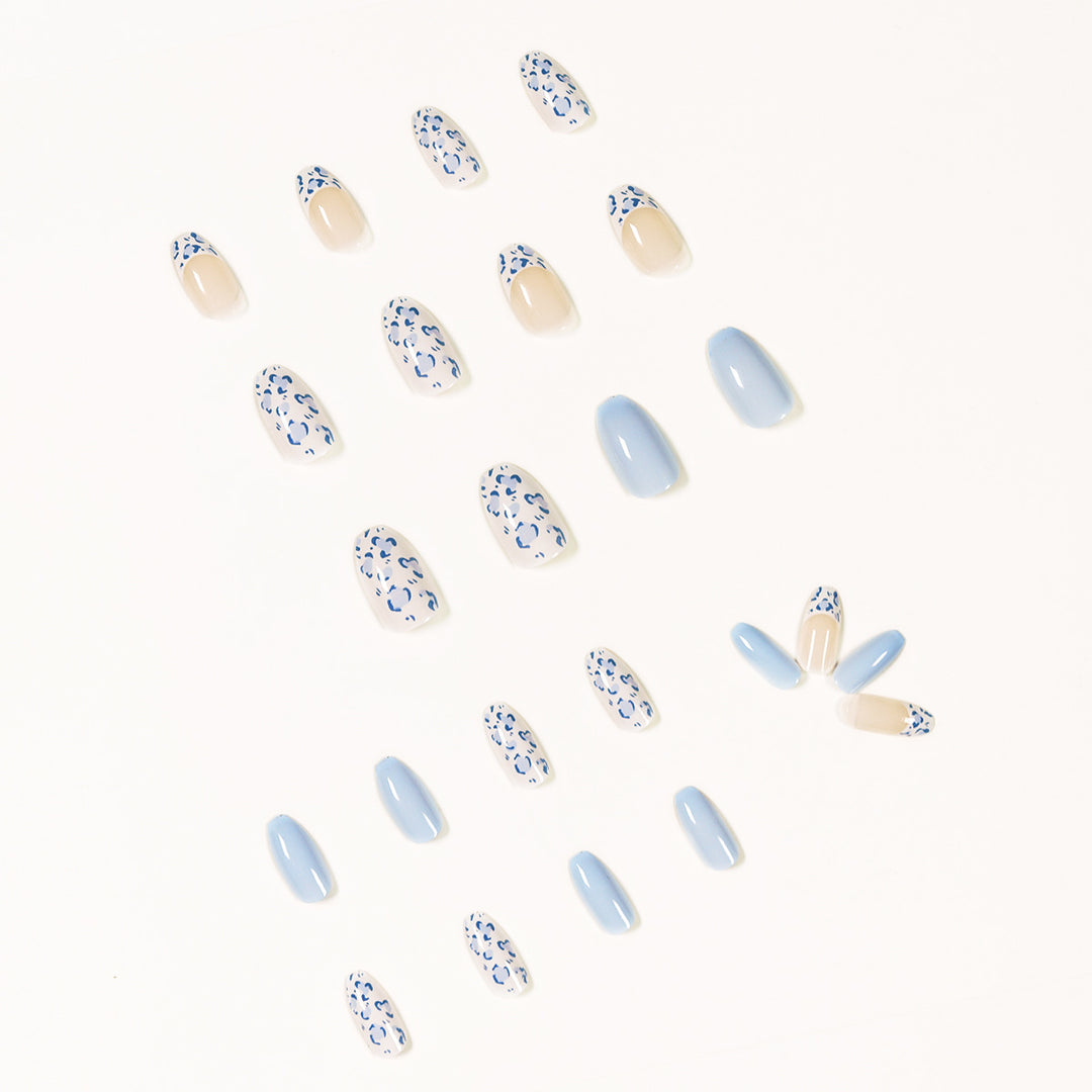 Artful nail art in modern leopard design Bowlift
