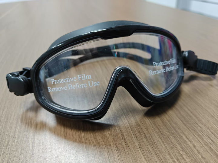 Swim protection mask with clear field of vision and comfortable fit Bowlift