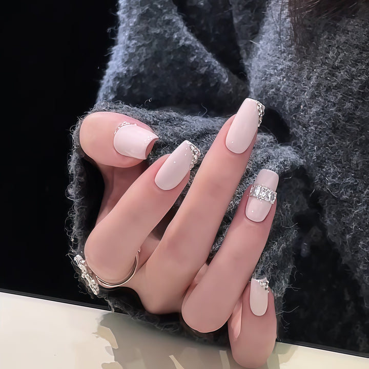 Luxurious art nails with rhinestone accents Bowlift