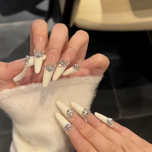 Elegant Decorated Artificial Nail Set Bowlift
