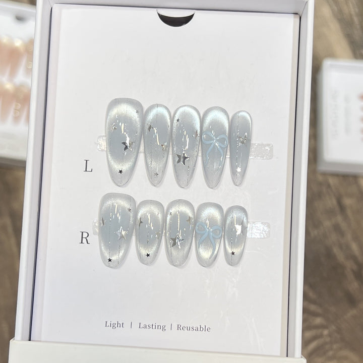 Themed Press-On Nail Art Set with Hello Kitty Designs Bowlift