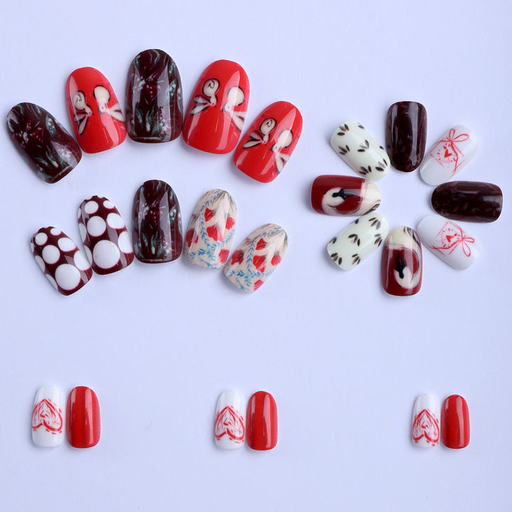 Artificial nails with romantic and playful designs Bowlift