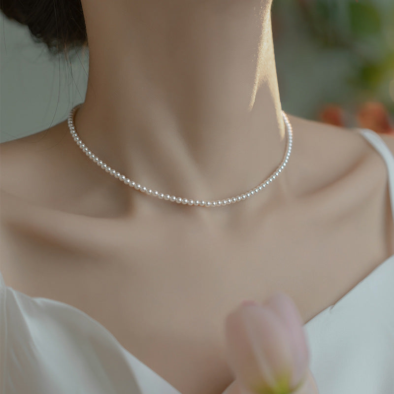 Delicate Pearl Necklace Bowlift