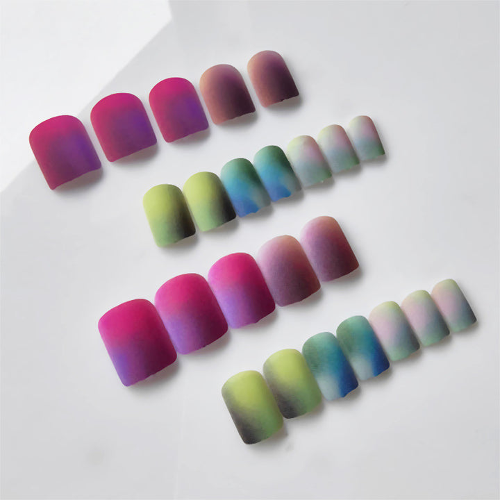 Artificial nails in elegant ombre design Bowlift
