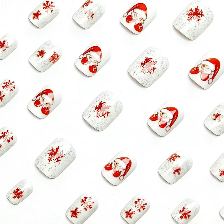 Artificial nails with festive Christmas design Bowlift