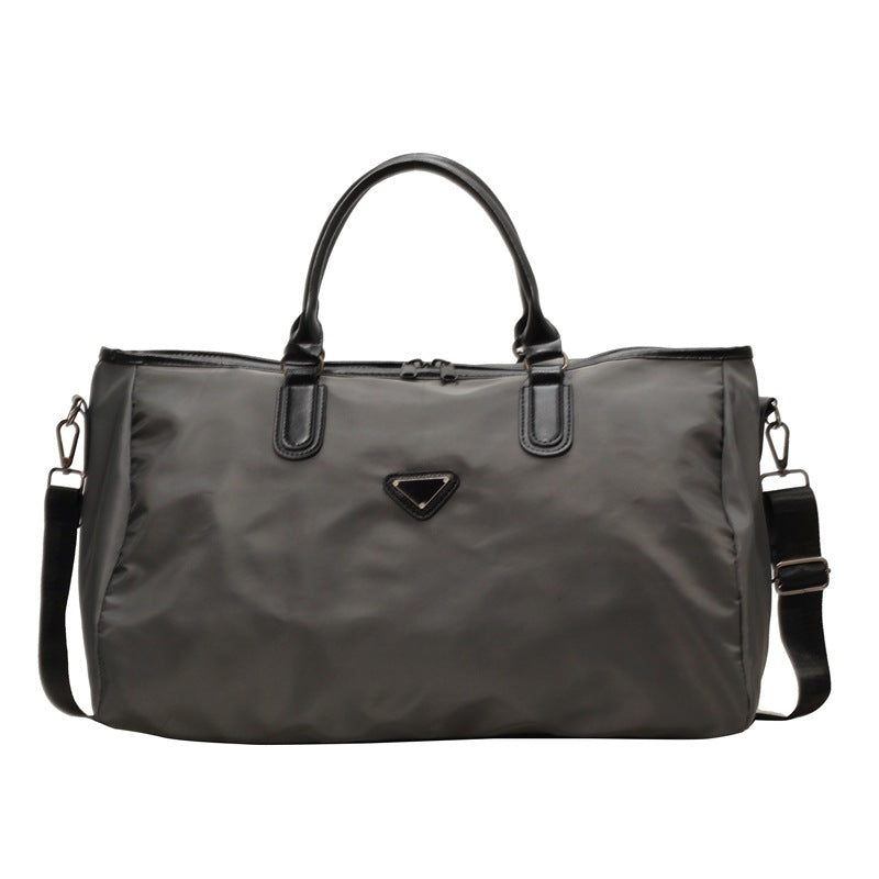 Practical sports and travel bag with versatile compartments Bowlift