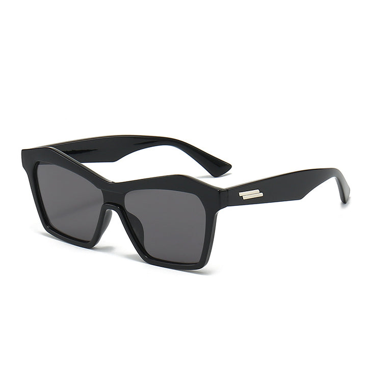 Women's Fashion Sunglasses in Modern Geometric Design Bowlift