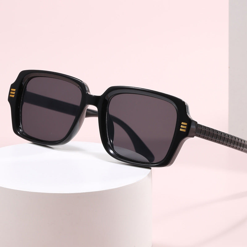 Women's fashionable square sunglasses with textured frame Bowlift