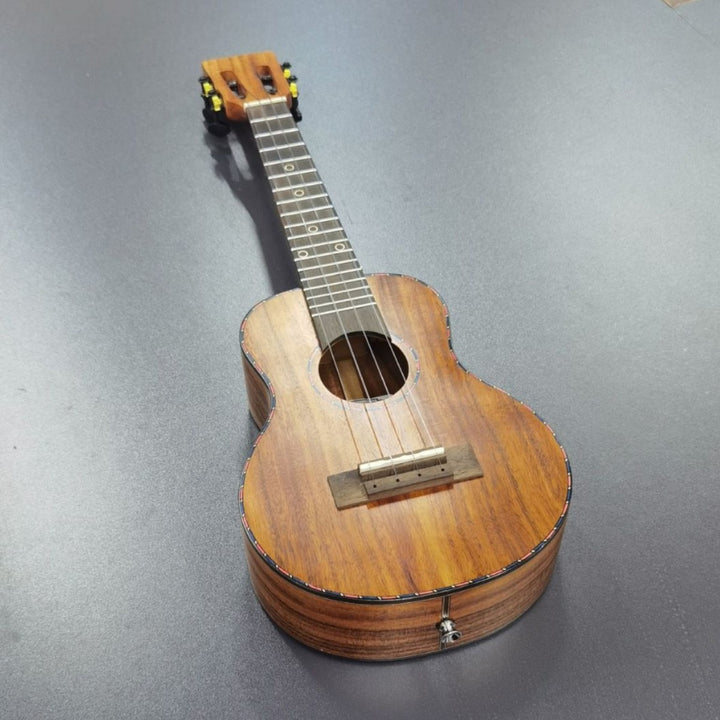 Professional Solid Wood Ukulele Bowlift