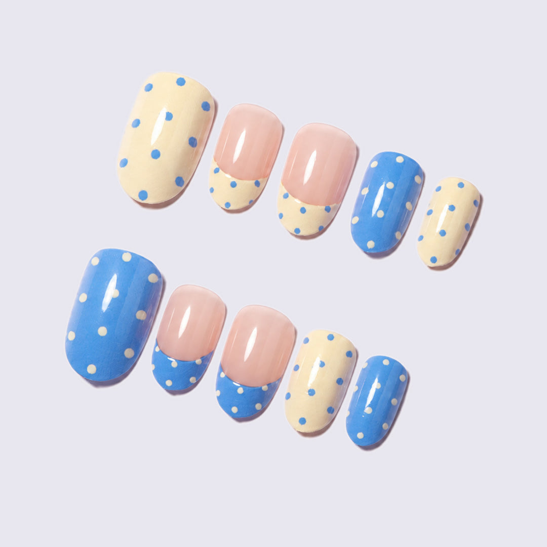 Stylish Art Nail Set with Polka Dots Design Bowlift