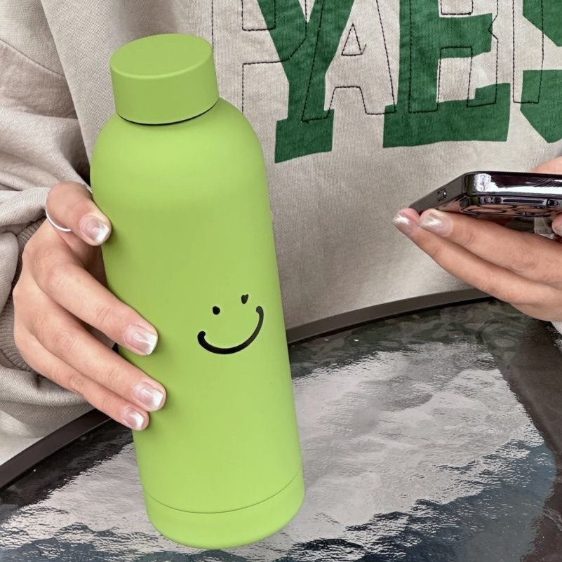 Unisex double-walled stainless steel water bottle with matte powder coating, non-slip surface and leak-proof screw cap Bowlift
