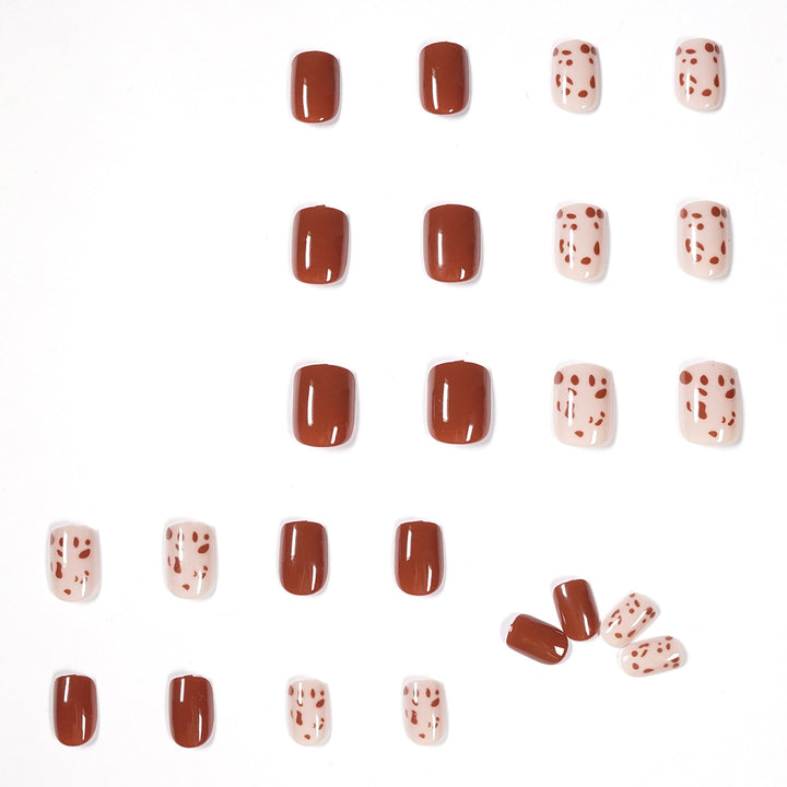 Artful nail art in elegant design Bowlift