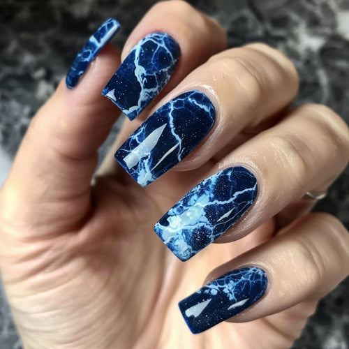 Artificial nails in elegant marble design Bowlift