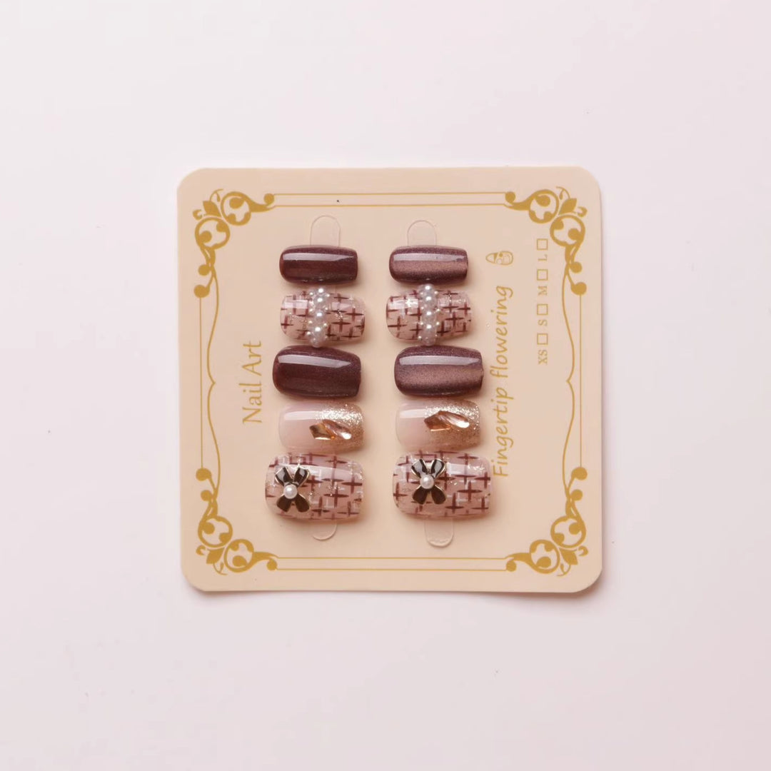 Decorative Floral Press-On Nail Art Bowlift
